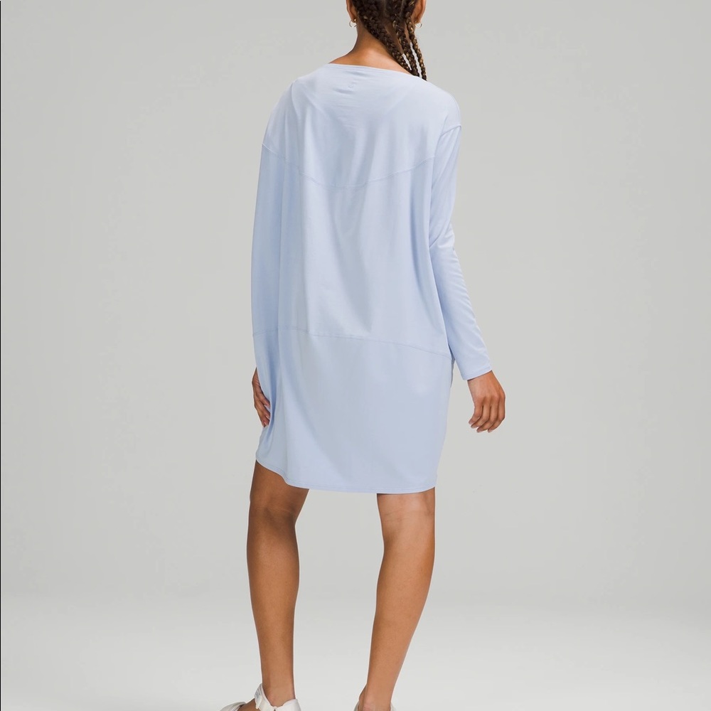 Lululemon Back in Action dress